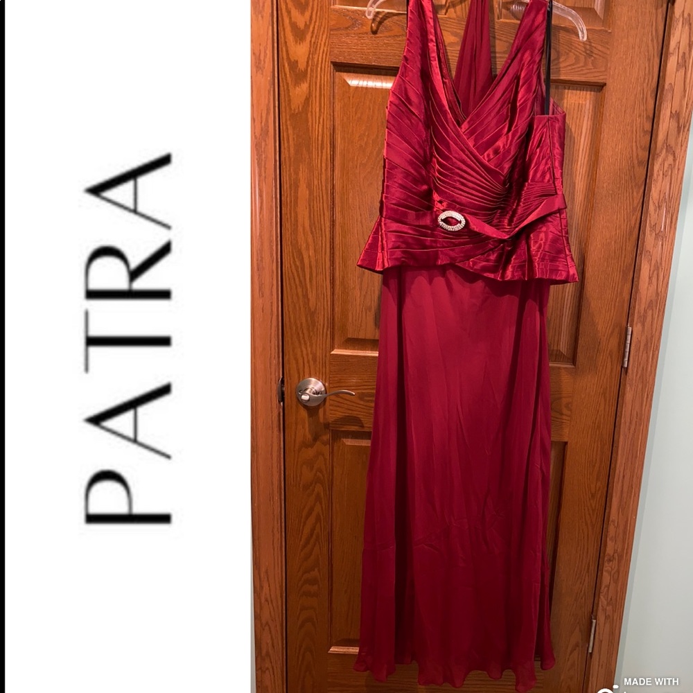 🌸Patra Size 18 Maroon Floor Length Formal Gown with Matching Shawl
